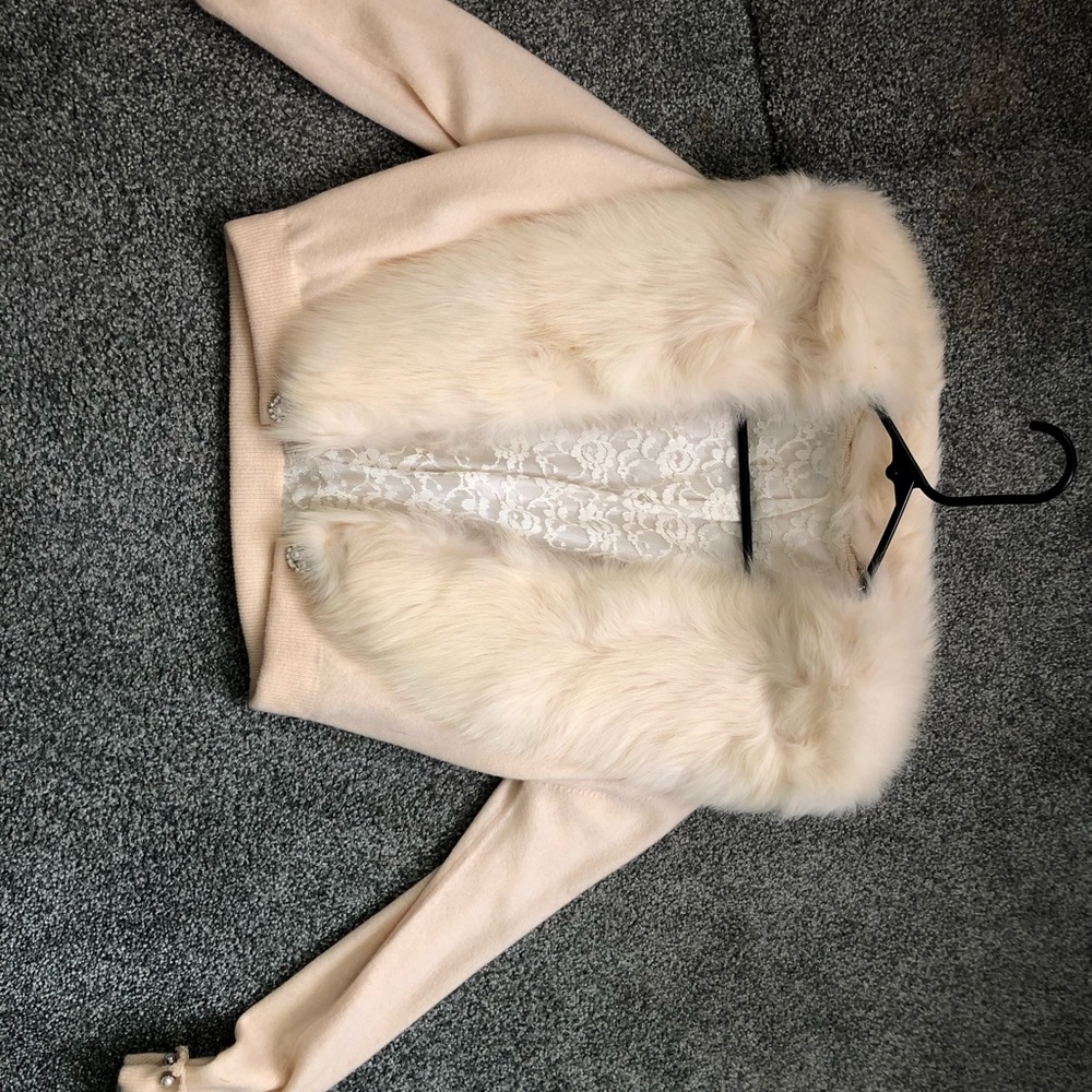 Faux Fur Trimmed Sweater, size M